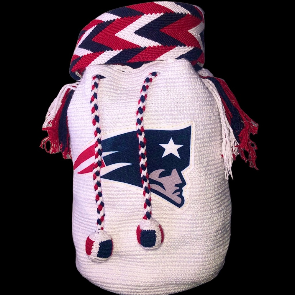 PATRIOTS/ Authentic handmade Wayuu bag/ White- Dark blue- red/ Size M.